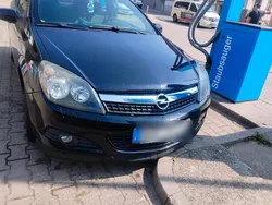Schwarz Gebraucht 2008 Opel Astra GTC Coupé | 1.500 €