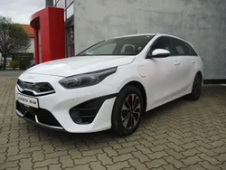 Weiß Neu 2024 Kia Ceed Sportswagon Spirit Kombi | 30.790 € (Etwas zu teuer)