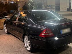 Schwarz Gebraucht 2006 Mercedes C220 Limousine | 3.650 €