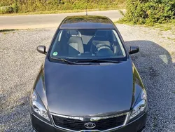 Grau Gebraucht 2010 Kia Ceed Spirit Kleinwagen | 3.500 € (Guter Preis)