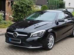 Schwarz Gebraucht 2017 Mercedes CLA220 Shooting Brake Kombi | 17.900 € (Superpreis)