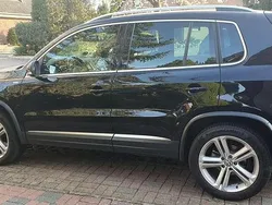 Deep black perleffekt Gebraucht 2014 VW Tiguan Life SUV | 10.450 € (Fairer Preis)
