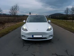 Weiß Gebraucht 2022 Tesla Model Y Long Range SUV | 38.000 € (Guter Preis)