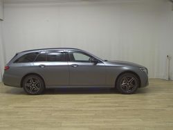 Grau Gebraucht 2022 Mercedes E300 AMG line Kombi | 28.480 € (Guter Preis)