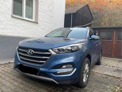 Blau Gebraucht 2016 Hyundai Tucson SUV | 13.690 €