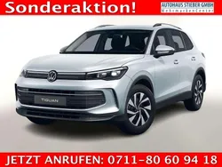 Silber Neu 2025 VW Tiguan SUV | 38.348 € (Guter Preis)