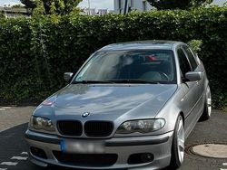 Silber Gebraucht 2004 BMW 320 Limousine | 6.500 €