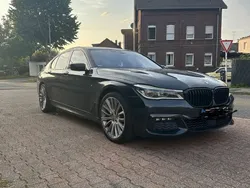 Grau Gebraucht 2016 BMW 730 M Sport Limousine | 22.900 € (Etwas zu teuer)