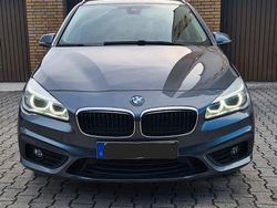 Grau Gebraucht 2017 BMW 218 Active Tourer Sport Line Van / Kleinbus | 13.900 € (Guter Preis)