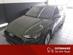 Distriktgrün Gebraucht 2024 Audi A3 Ambiente Limousine | 33.590 €