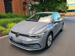 Grau Gebraucht 2022 VW Golf VIII Kombi | 17.800 € (Guter Preis)