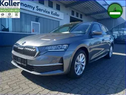 Graphitegrau metallic Gebraucht 2024 Skoda Octavia Selection Kombi | 27.970 € (Guter Preis)
