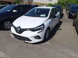 Gletscherweiss Gebraucht 2022 Renault Clio V Evolution Kleinwagen | 16.400 € (Fairer Preis)