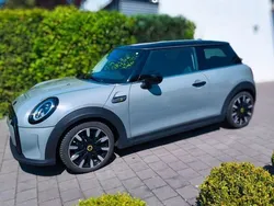 Grau Gebraucht 2022 Mini Cooper SE Kleinwagen | 17.790 € (Guter Preis)