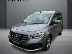 Chromitgrau Gebraucht 2023 Mercedes T180 Style Van / Kleinbus | 29.370 € (Fairer Preis)