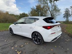 Weiß Gebraucht 2022 Cupra Leon Limousine | 25.000 € (Fairer Preis)