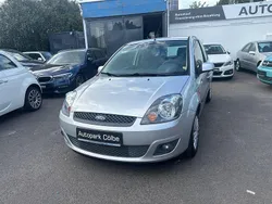 Silber Gebraucht 2007 Ford Fiesta Kleinwagen | 2.699 € (Fairer Preis)