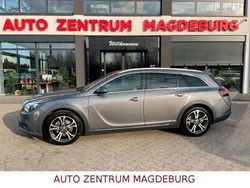 Grau Gebraucht 2016 Opel Insignia Country Tourer Kombi | 13.450 €