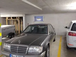 Grau Gebraucht 1993 Mercedes E200 Cabrio | 3.200 €
