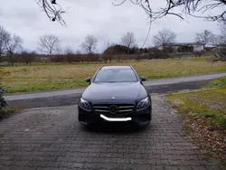 Schwarz Gebraucht 2018 Mercedes 220 AMG line Kombi | 17.000 €