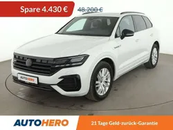 Oryxweiß perlmutteffekt Gebraucht 2021 VW Touareg R-line SUV | 43.770 € (Fairer Preis)
