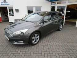 Grau Gebraucht 2015 Ford Focus Titanium Limousine | 8.590 € (Fairer Preis)