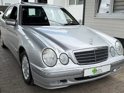 Silber Gebraucht 1999 Mercedes E200 Elegance Limousine | 9.990 €