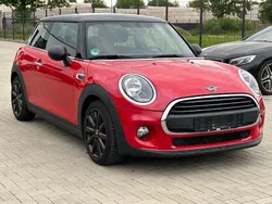 Rot Gebraucht 2018 Mini ONE Kleinwagen | 15.900 € (Fairer Preis)
