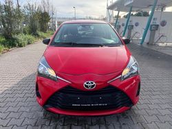 Rot Gebraucht 2019 Toyota Yaris Basis Limousine | 8.700 € (Guter Preis)