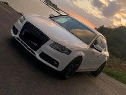 Weiß Gebraucht 2009 Audi A4 S-Line Limousine | 3.999 € (Fairer Preis)