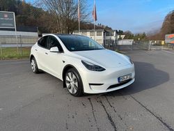 Weiß Gebraucht 2023 Tesla Model Y SUV | 33.500 € (Fairer Preis)