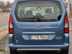 Blau Gebraucht 2014 Citroën Berlingo SELECTION Van / Kleinbus | 5.250 € (Fairer Preis)