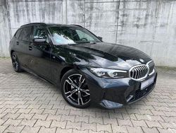 Saphirschwarz Gebraucht 2024 BMW 320 M Sport Kombi | 38.990 € (Fairer Preis)