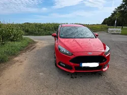 Rot Gebraucht 2018 Ford Focus ST Kombi | 16.000 € (Guter Preis)