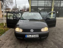 Schwarz Gebraucht 2001 VW Golf IV Edition Kombi | 1.700 € (Guter Preis)