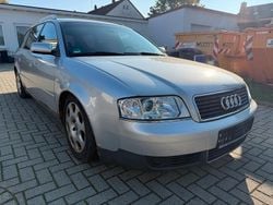 Grau Gebraucht 2002 Audi A6 Kombi | 590 € (Guter Preis)