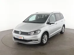 Grau Gebraucht 2017 VW Touran Comfortline Van / Kleinbus | 17.440 € (Fairer Preis)