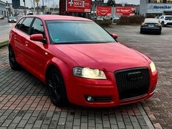 Rot Gebraucht 2005 Audi 200 Limousine | 4.050 €