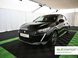 Perlanera schwarz Gebraucht 2023 Peugeot 208 Allure Kleinwagen | 15.990 € (Fairer Preis)