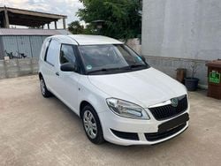 Weiß Gebraucht 2011 Skoda Roomster Van / Kleinbus | 3.500 € (Fairer Preis)
