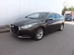 Braun Gebraucht 2016 Hyundai i40 Trend Kombi | 9.950 € (Guter Preis)