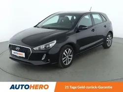 Schwarz Gebraucht 2017 Hyundai i30 Trend Limousine | 11.600 € (Etwas zu teuer)
