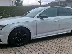 Weiß Gebraucht 2017 Audi A4 Ambiente Kombi | 27.500 €