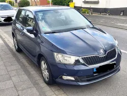 Blau Gebraucht 2016 Skoda Fabia Limousine | 11.500 € (Fairer Preis)