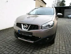 Beige Gebraucht 2010 Nissan Qashqai +2 Tekna SUV | 10.800 € (Teuer)