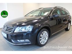 Schwarz metallic Gebraucht 2012 VW Passat Comfortline Kombi | 11.970 €