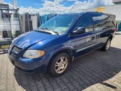 Blau Gebraucht 2001 Dodge Grand Caravan Van / Kleinbus | 799 €
