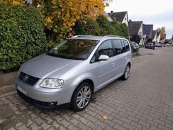 Silber Gebraucht 2006 VW Touran Trendline Van / Kleinbus | 1.600 € (Fairer Preis)