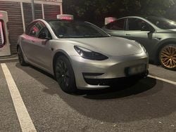 Weiß Gebraucht 2021 Tesla Model 3 Standard Range Plus Limousine | 23.500 € (Superpreis)