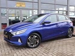 Blau Gebraucht 2023 Hyundai i20 Trend Limousine | 17.599 €